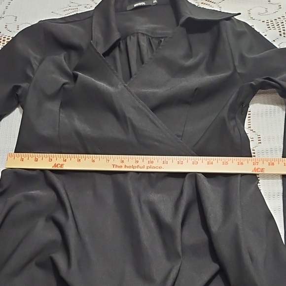 Black Sheath Dress with Notched Collar and 3/4 Sleeves - Picture 4 of 7